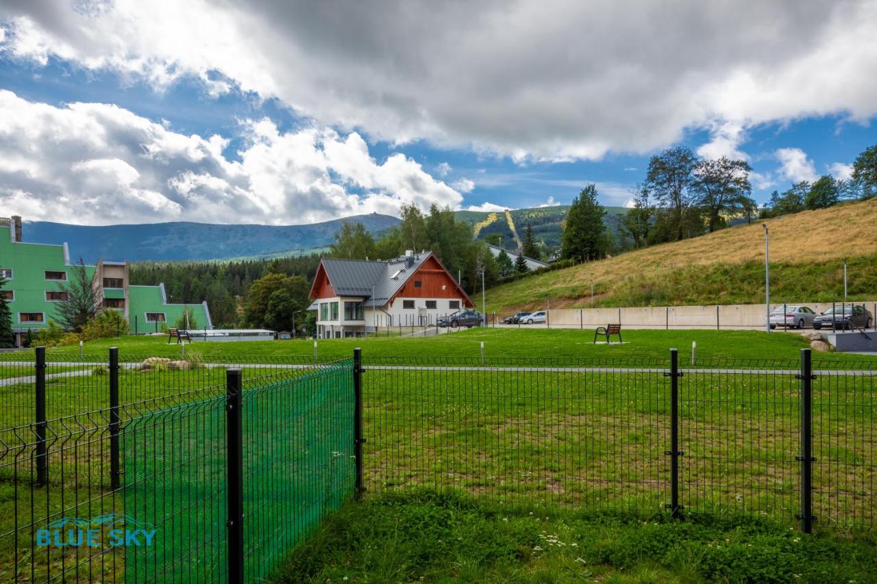 Apartamenty Bluesky - Karkonoska 13, Z Widokiem Na Gory, Blisko Szlakow I Wyciagow, W Zielonej Okolicy كارباش المظهر الخارجي الصورة