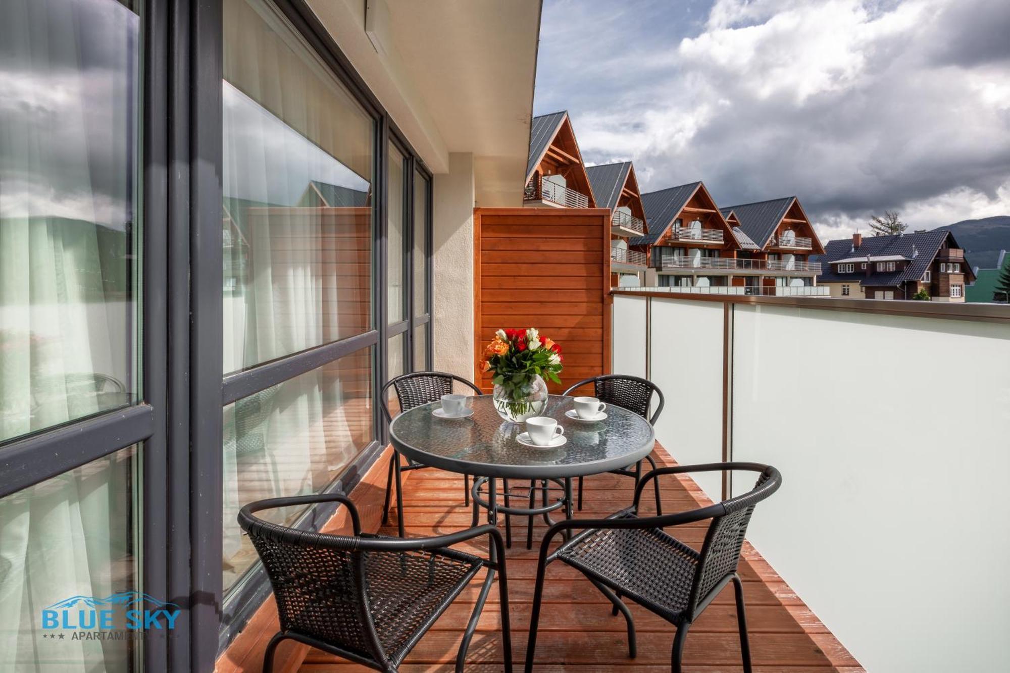 Apartamenty Bluesky - Karkonoska 13, Z Widokiem Na Gory, Blisko Szlakow I Wyciagow, W Zielonej Okolicy كارباش الغرفة الصورة